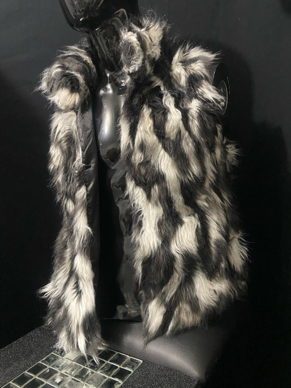 Marc New York Black and White Faux Fur Vest - Picture 6 of 15